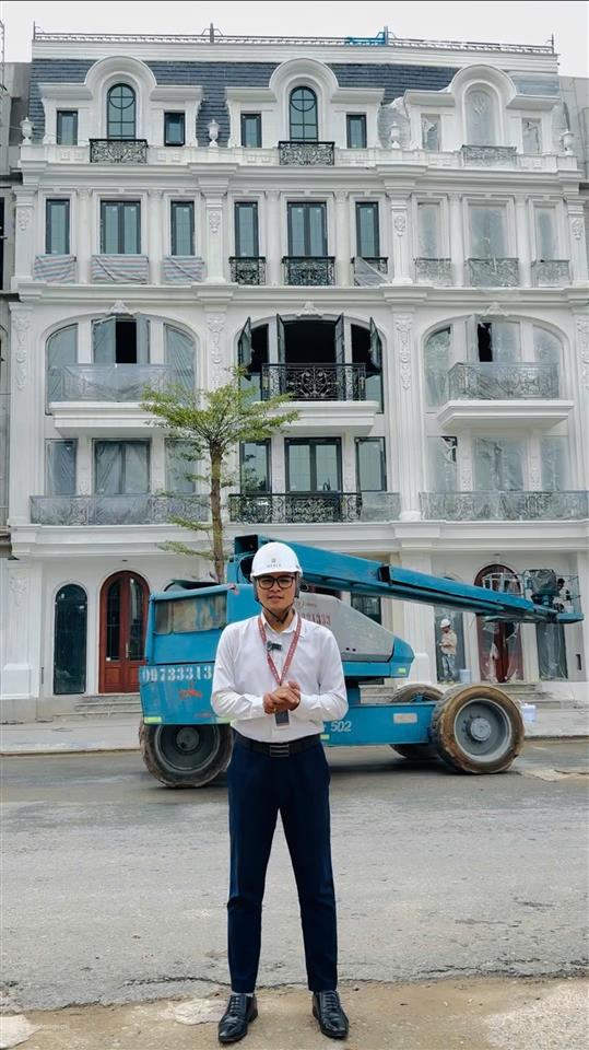 Nhà liền kề mặt phố mt 5m đường nối hoàng quốc việt kéo dài tp.hà nội  nhận nhà từ cuối năm nay