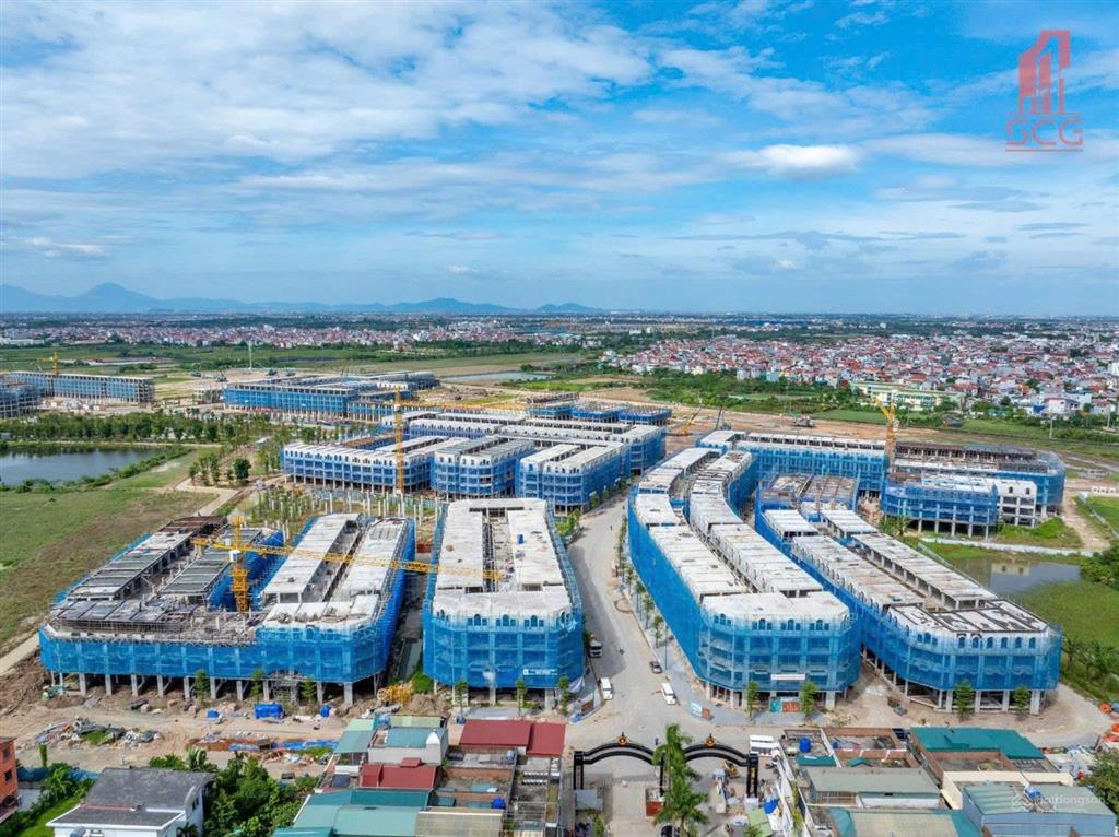 Nhà liền kề mặt phố mt 5m đường nối hoàng quốc việt kéo dài tp.hà nội  nhận nhà từ cuối năm nay