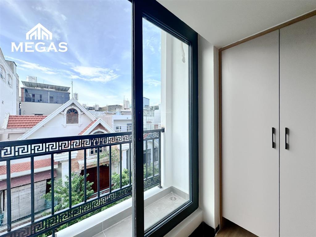 Căn hộ duplex 2 không gian ngủ  rộng trên 40m²  full nội thất  ngay emart phan văn trị