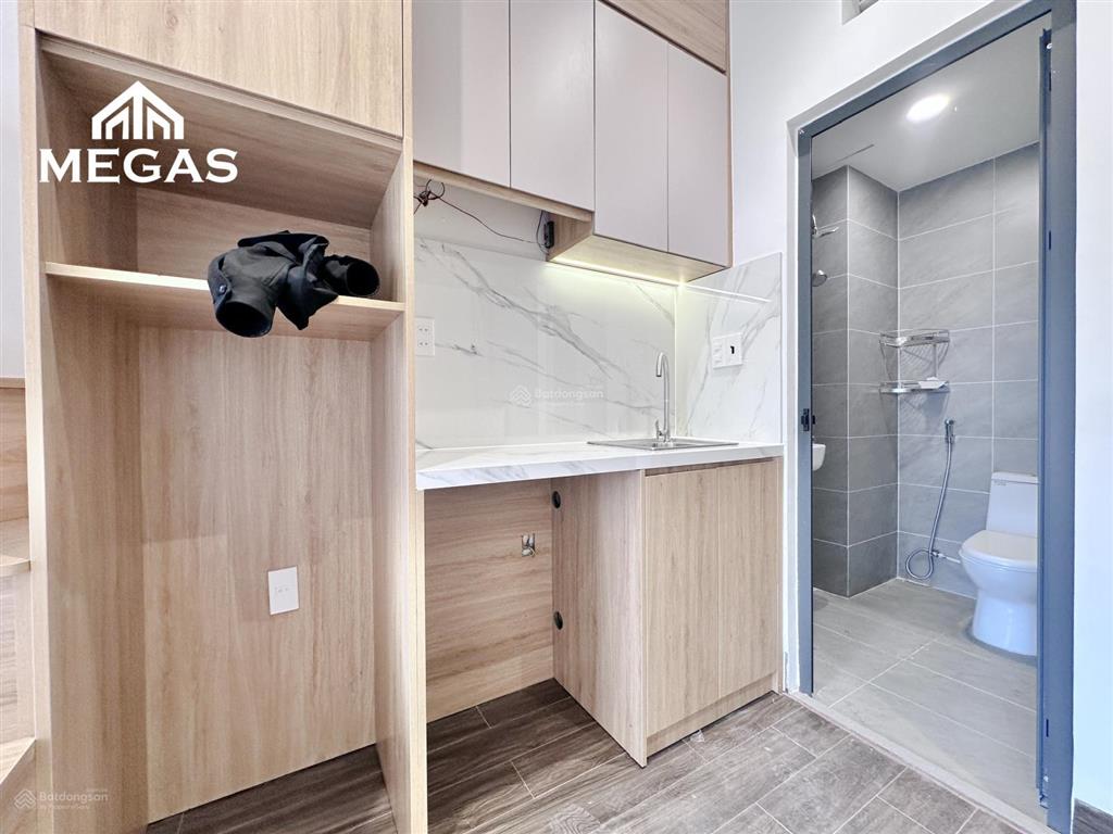 Căn hộ duplex 2 không gian ngủ  rộng trên 40m²  full nội thất  ngay emart phan văn trị