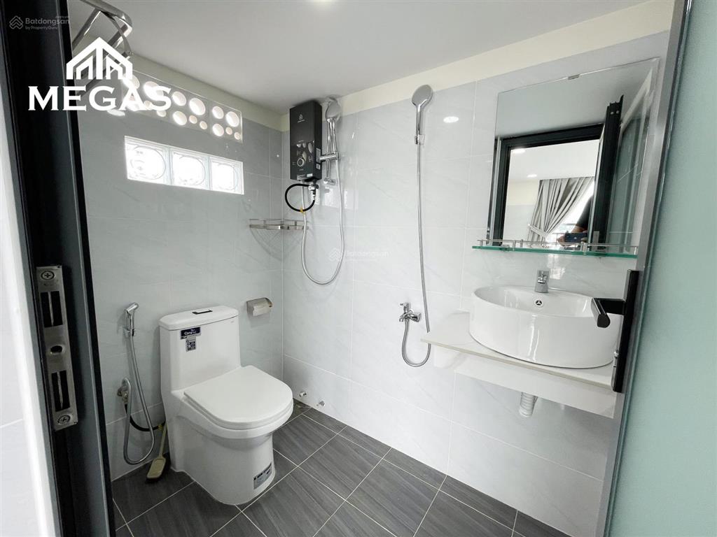 Phòng trọ giá rẻ có ban công & full nội thất  ngay công viên phần mềm  kdc hiệp thành city