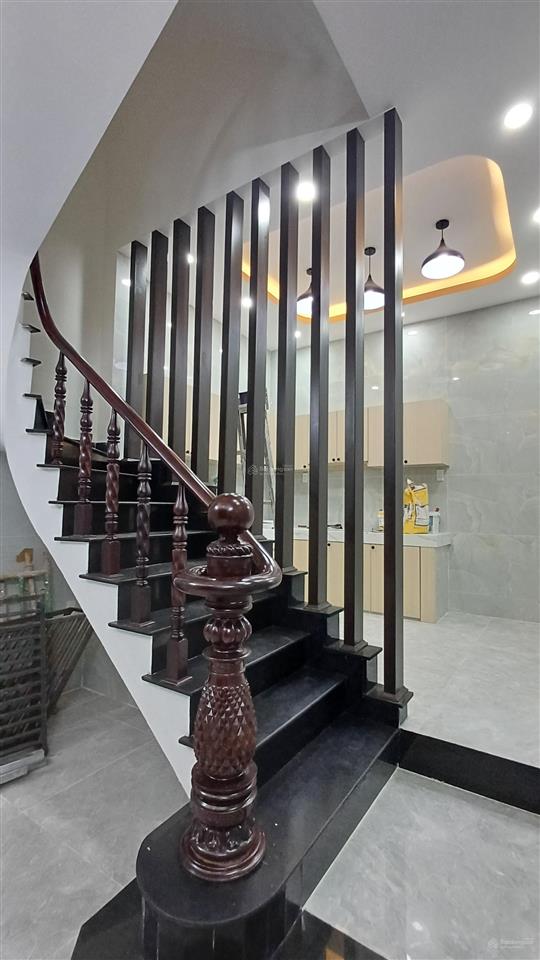 Nhà đẹp cực hiếm vào ở ngay phường 4 quận 8 ,47m² 4 tầng ,pk, bếp, 4pn,5wc, phòng thờ shr giá 7 tỷ