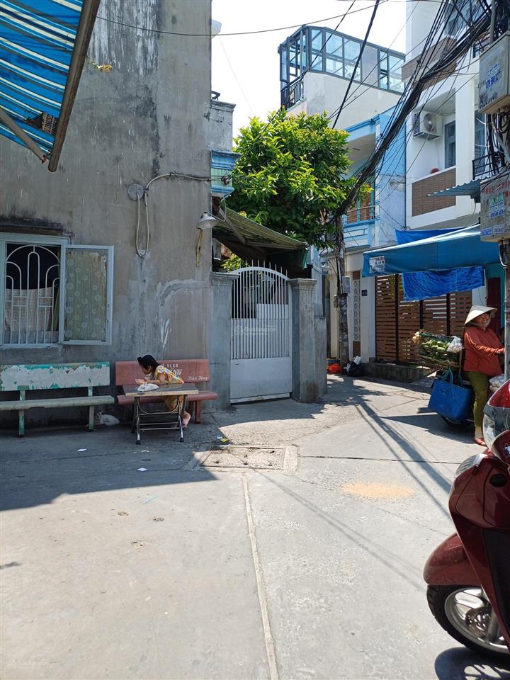 Nhà mới ở ngay33m² 3pn ,1 lầu , hẻm 3 gác lương văn can, p15q8, shr giá 3,98 tỷ