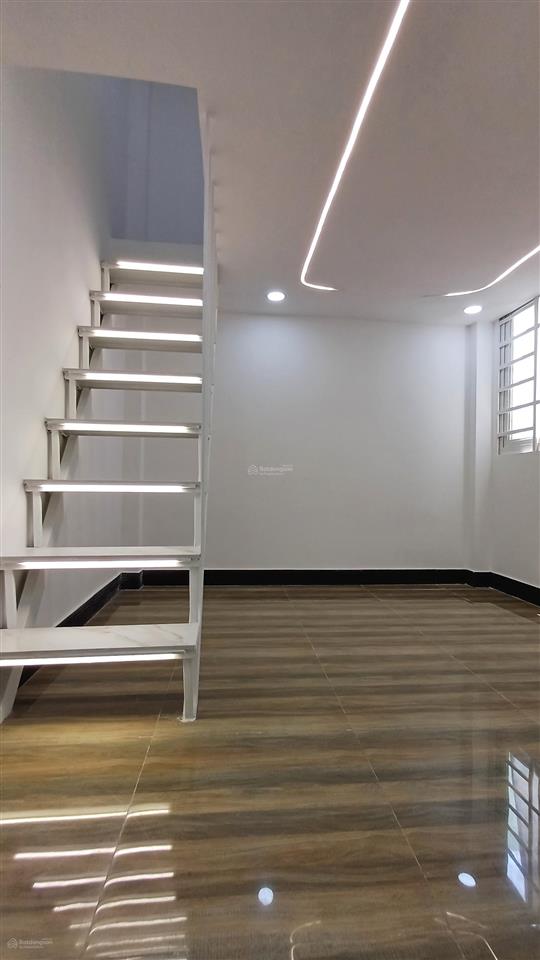 Nhà mới ở ngay33m² 3pn ,1 lầu , hẻm 3 gác lương văn can, p15q8, shr giá 3,98 tỷ