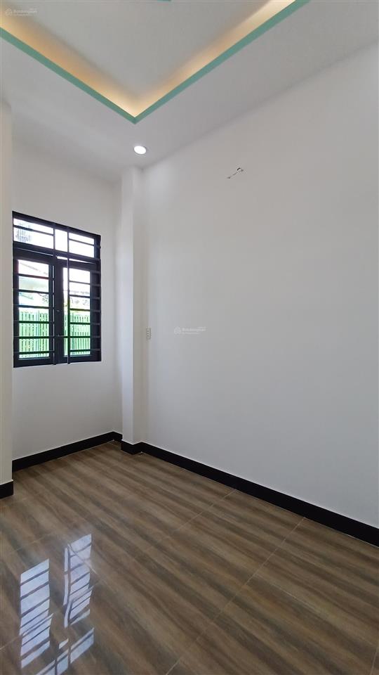 Nhà mới ở ngay33m² 3pn ,1 lầu , hẻm 3 gác lương văn can, p15q8, shr giá 3,98 tỷ