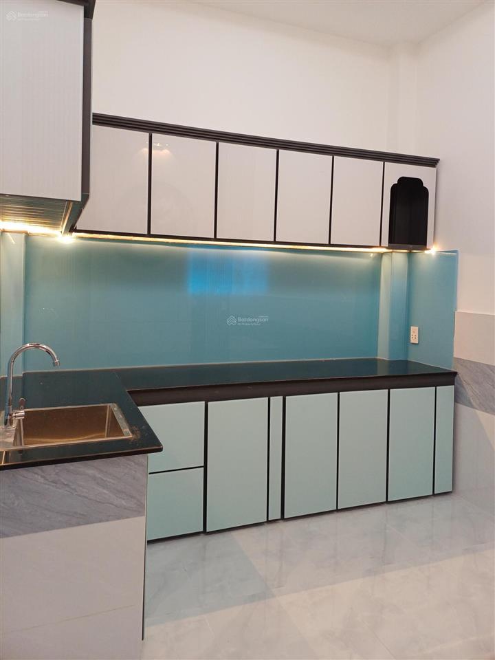 Nhà mới ở ngay33m² 3pn ,1 lầu , hẻm 3 gác lương văn can, p15q8, shr giá 3,98 tỷ