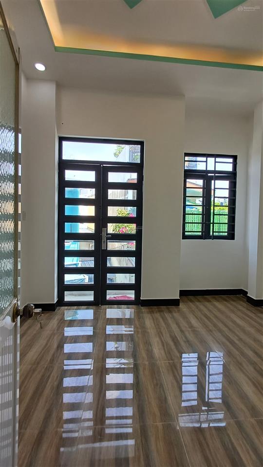 Nhà mới ở ngay33m² 3pn ,1 lầu , hẻm 3 gác lương văn can, p15q8, shr giá 3,98 tỷ