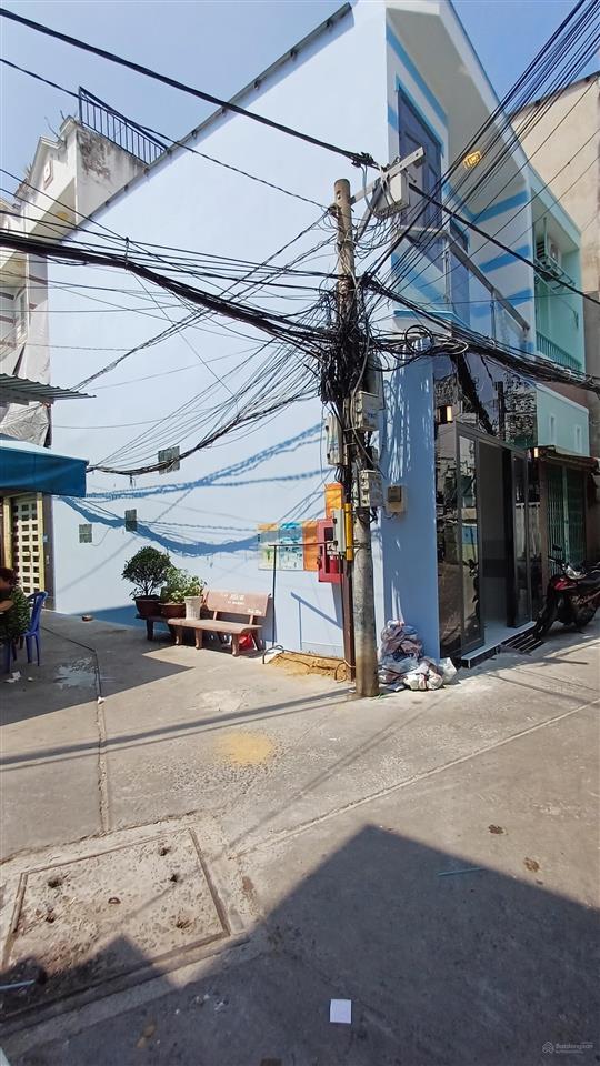 Nhà mới ở ngay33m² 3pn ,1 lầu , hẻm 3 gác lương văn can, p15q8, shr giá 3,98 tỷ