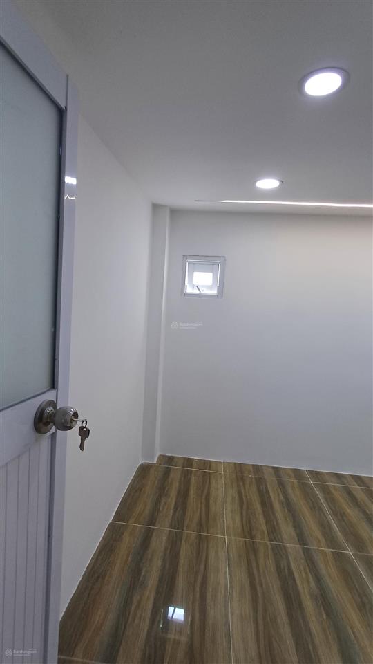 Nhà mới ở ngay33m² 3pn ,1 lầu , hẻm 3 gác lương văn can, p15q8, shr giá 3,98 tỷ