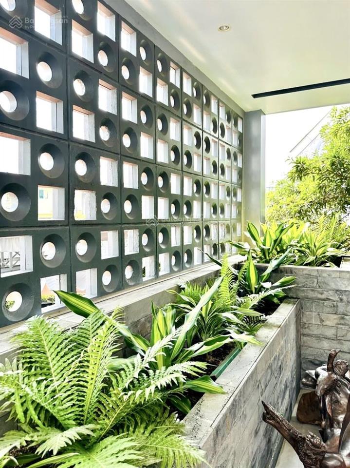 Ngộp.hiếm biệt thự kdc đại phúc 4 tầng, 212m2 full nội thất, với thiết kế công năng mở rộng giá 33t