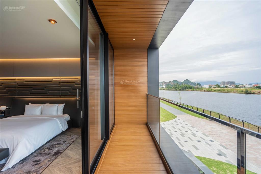 Tôi bán căn villas 300m2 đẳng cấp nhất đn, trực diện sông, có hồ bơi, an ninh 24/7  0901 156 ***