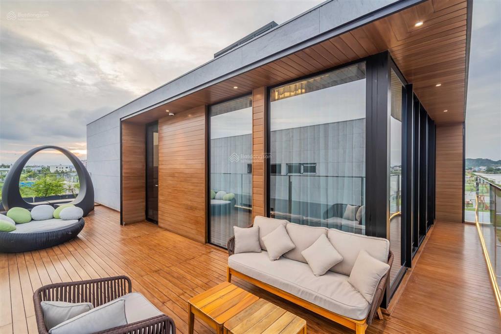 Tôi bán căn villas 300m2 đẳng cấp nhất đn, trực diện sông, có hồ bơi, an ninh 24/7  0901 156 ***