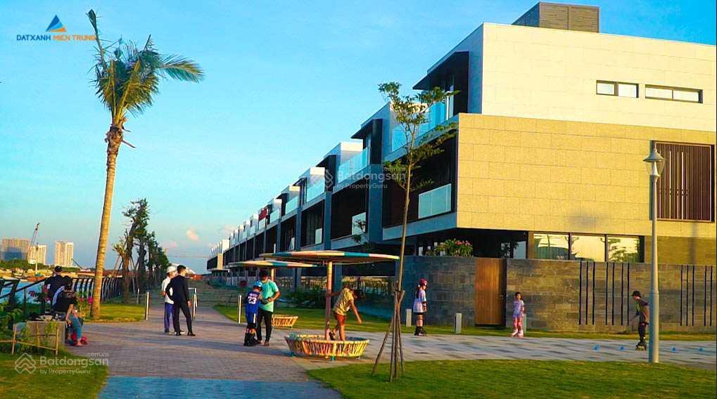 Tôi bán căn villas 300m2 đẳng cấp nhất đn, trực diện sông, có hồ bơi, an ninh 24/7  0901 156 ***
