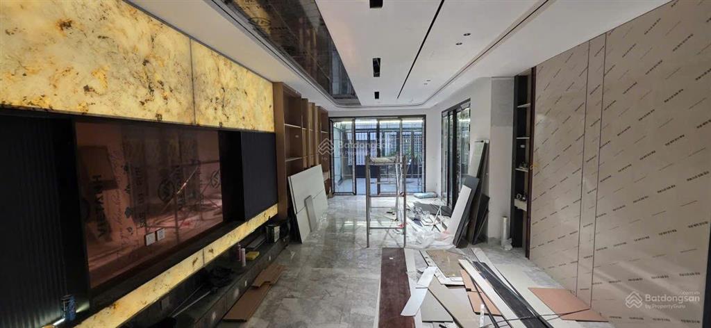 Bán nhà vip lô góc 3 thoáng bồ đề | 136m²x6t thang máy | gara 2 ô tô | full nội thất | giá 32.9 tỷ
