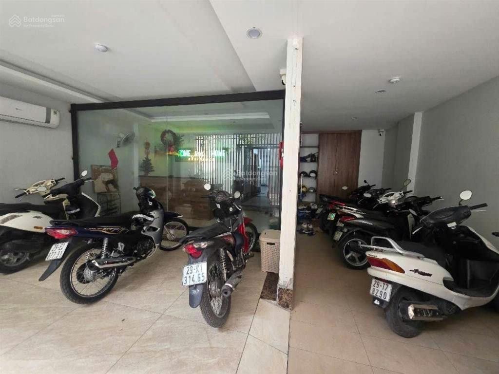 Phố hồng tiến tòa ccmn 34tỷ, 136m2 7 tầng, 24 phòng, 120tr/tháng. hồng tiến long biên hà nội