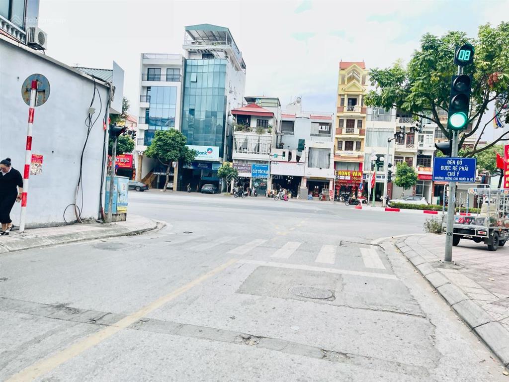 Bán nhà mặt phố hoa lâm giá đầu tư 100m2 3tầng, mặt tiền 4m, giá 24tỷ. gần phố nguyễn văn cừ