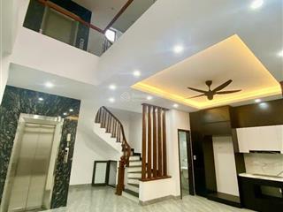 Bán nhà ngọc lâm 65m²  6 tầng thang máy  mt 6.5m  cắt lỗ 13.5 tỷ