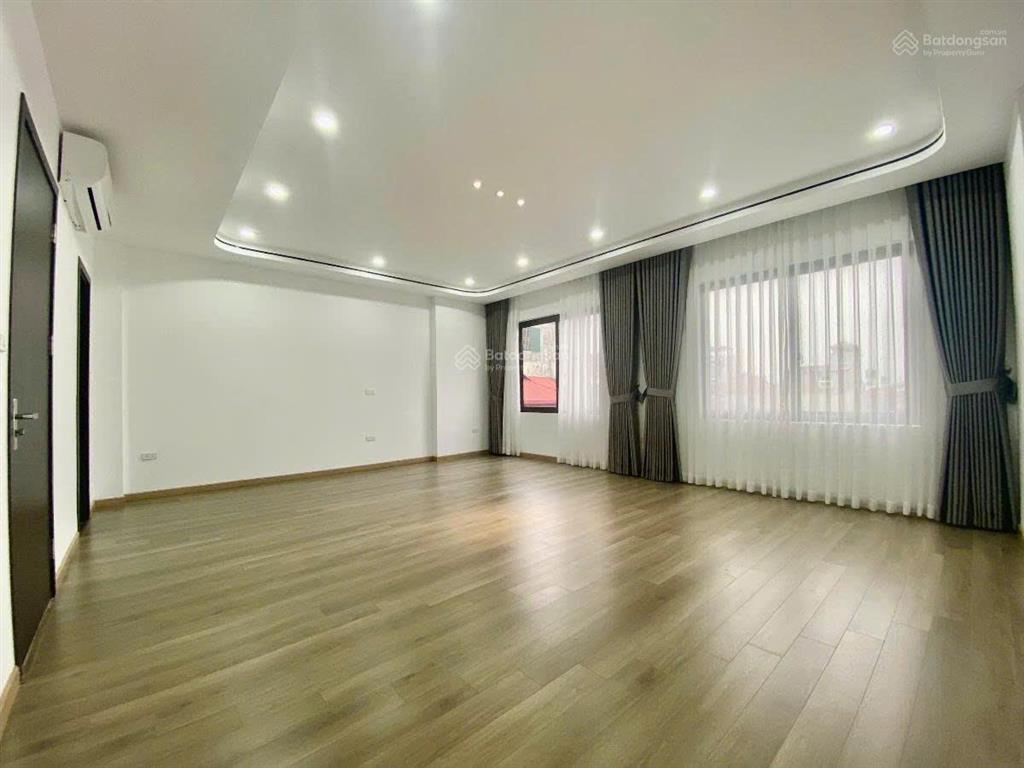 Bán nhà ngọc lâm 65m²  6 tầng thang máy  mt 6.5m  cắt lỗ 13.5 tỷ