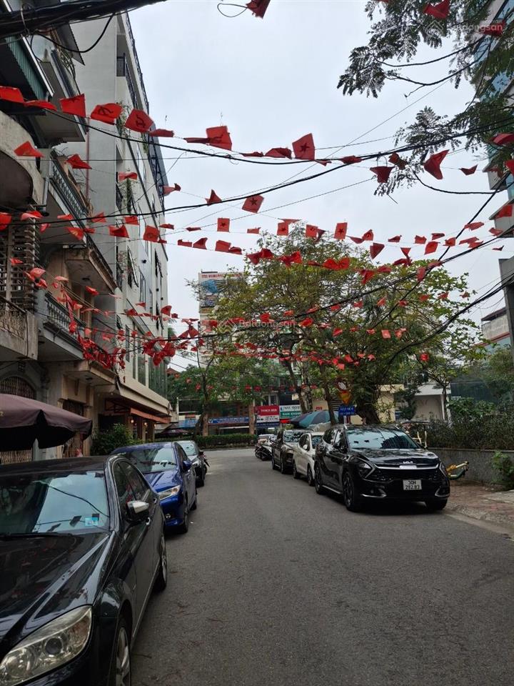 Siêu đầu tư 48tỷ 300m2 đất , 1 nhà ra 3 ôtô tránh vỉa hè rộng, 20m ra phố nguyễn văn cừ. bán gấp