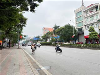 Siêu đầu tư 48tỷ 300m2 đất , 1 nhà ra 3 ôtô tránh vỉa hè rộng, 20m ra phố nguyễn văn cừ. bán gấp