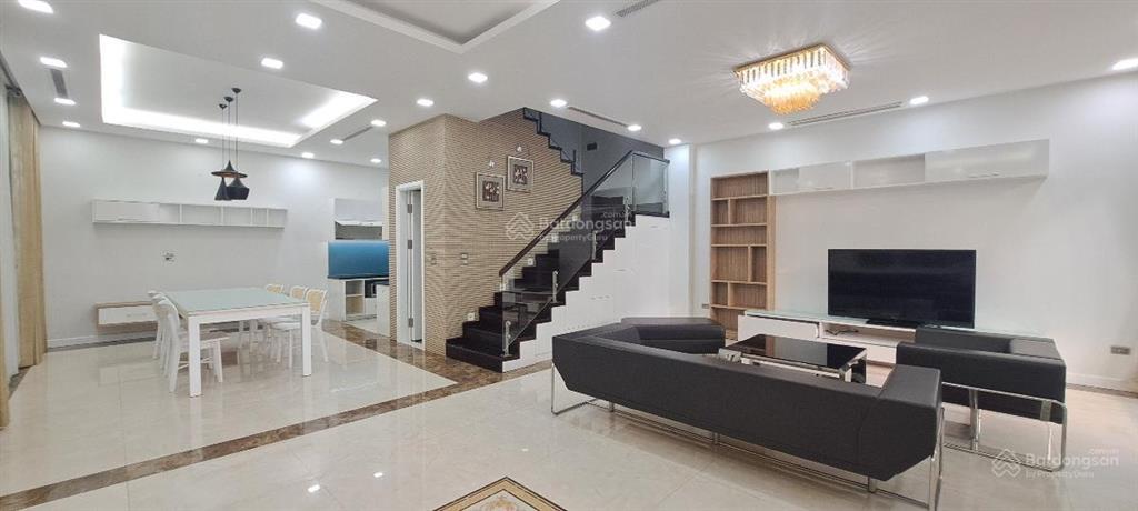 Vip! chỉ 79tỷ biệt thự đơn lập vinhomes riverside 181m2 view sông full nội thất. chủ cần bán nhanh