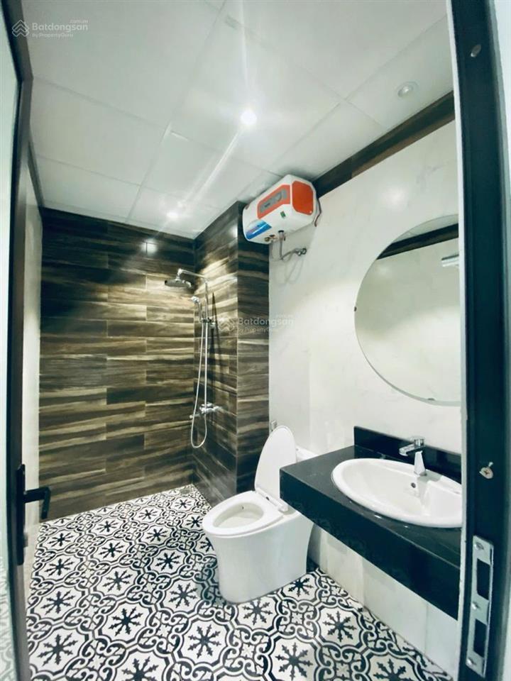 Phố ngọc thụy 126m2 7tầng 30tỷ xây mới tòa apartment, ccmn, hầm, gara ôtô, dòng tiền khủng