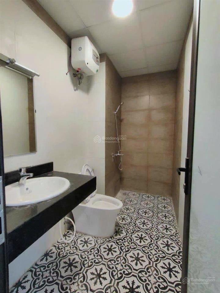Phố ngọc thụy 126m2 7tầng 30tỷ xây mới tòa apartment, ccmn, hầm, gara ôtô, dòng tiền khủng