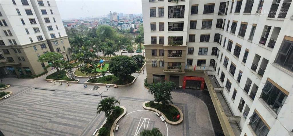 Chính chủ bán gấp 4,2 tỷ, 2 ngủ 2 vs căn cc homeland, căn góc tầng trung tại cc homeland long biên