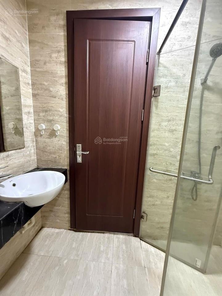 Chính chủ bán gấp 4,2 tỷ, 2 ngủ 2 vs căn cc homeland, căn góc tầng trung tại cc homeland long biên