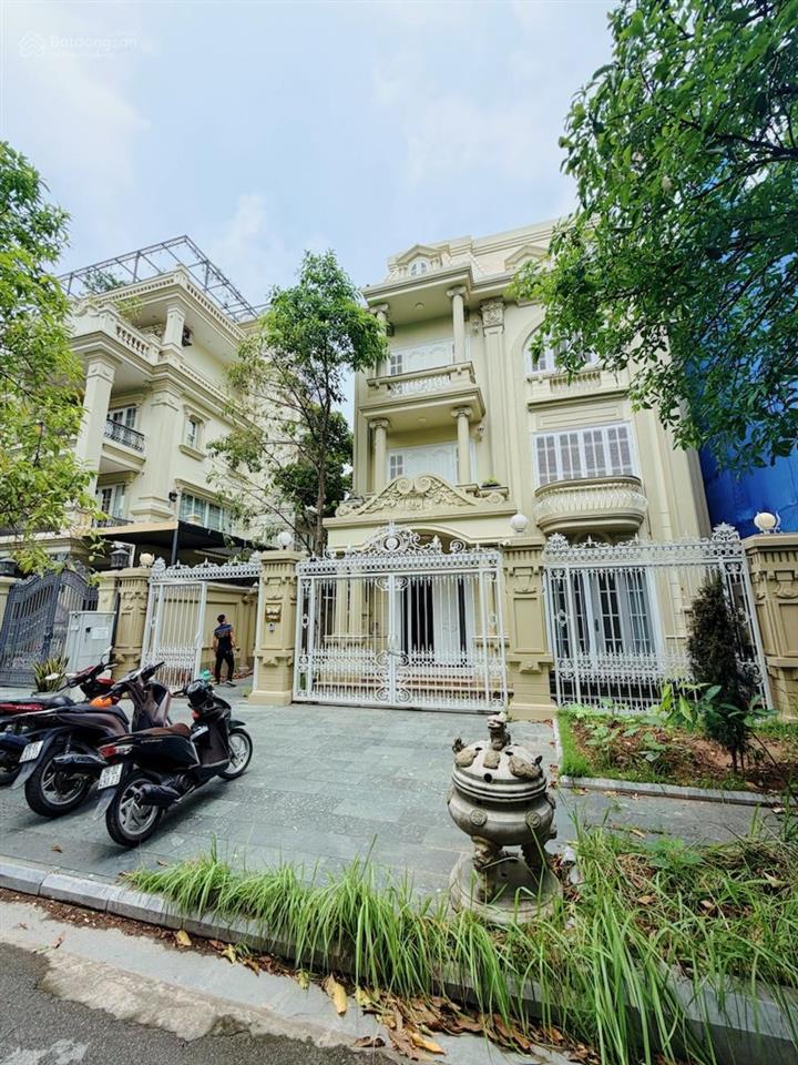 Siêu biệt thự kđt việt hưng 241m2, 4tầng, mt 18m. giá 79tỷ