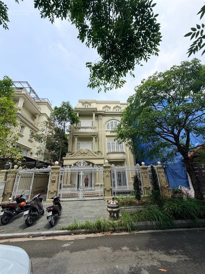 Siêu biệt thự kđt việt hưng 241m2, 4tầng, mt 18m. giá 79tỷ