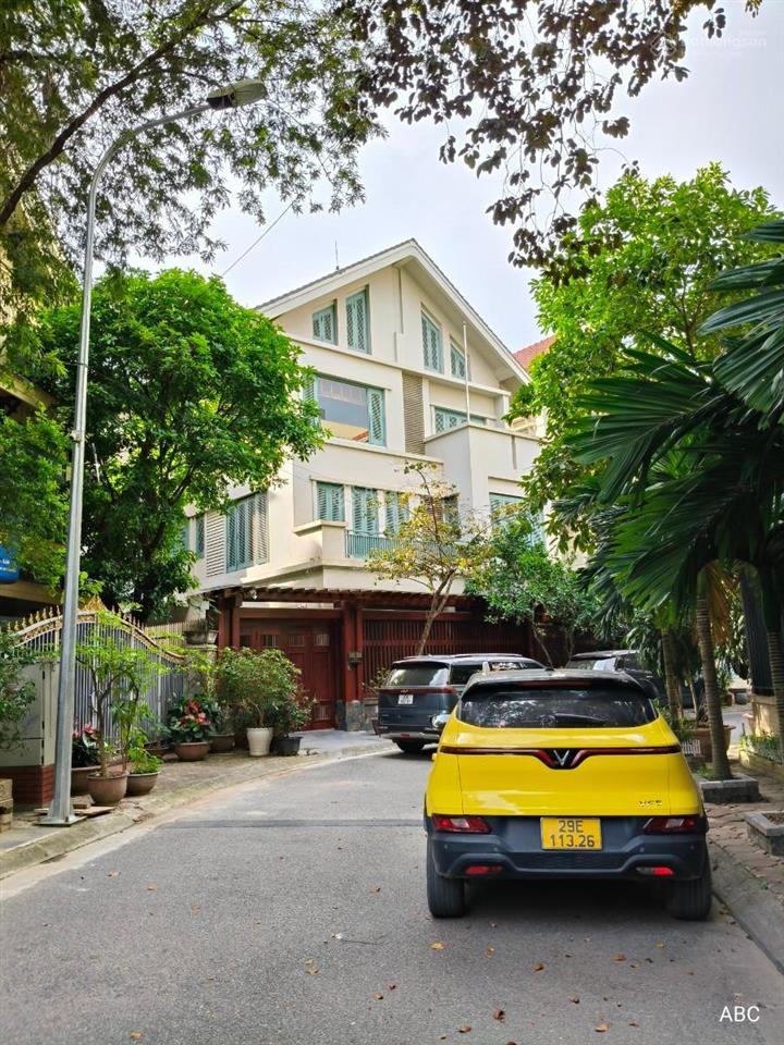 Siêu biệt thự 310m2 4tầng, mặt tiền 14m, cạnh khu vinhomes riverside, hoàng thế thiện. giá 80tỷ