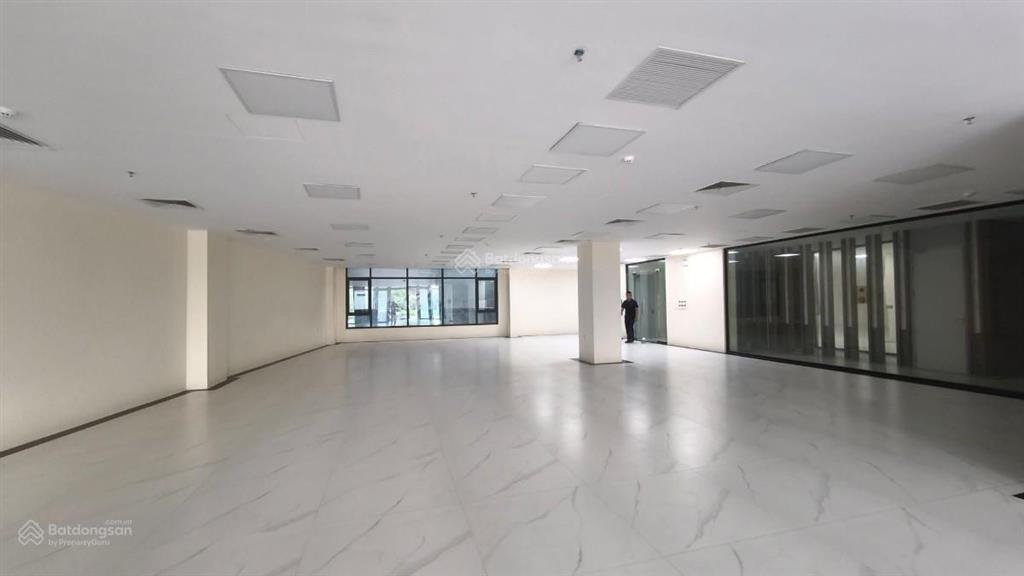 Siêu vip, tòa vp mặt phố hồng tiến 474m2, mt 18m, 2 tầng hầm, 7tầng nổi, chủ thiện chí bán