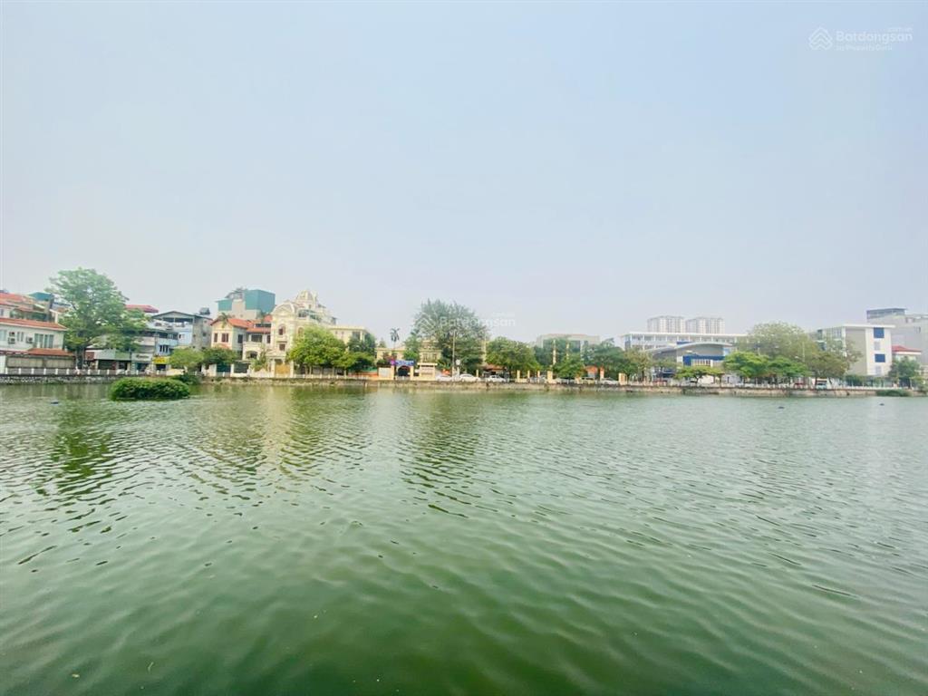 View mặt hồ bồ đề 178m2, mặt tiền 6m. chủ cần bán gấp giải quyết việc gia đình. thương lượng mạnh