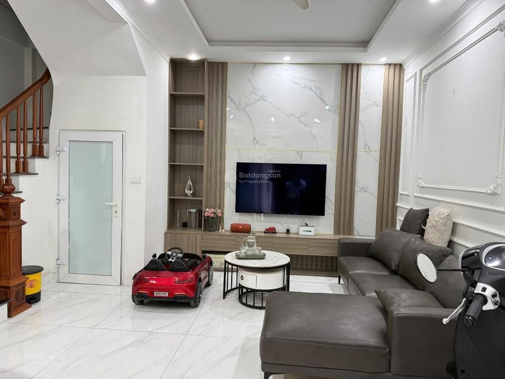 Nhà phúc lợi giá 7,3 tỷ! 38m, 5 tầng dân xây, mặt tiền 5,4m, thiết kế hiện đại. chủ cần bán nhanh
