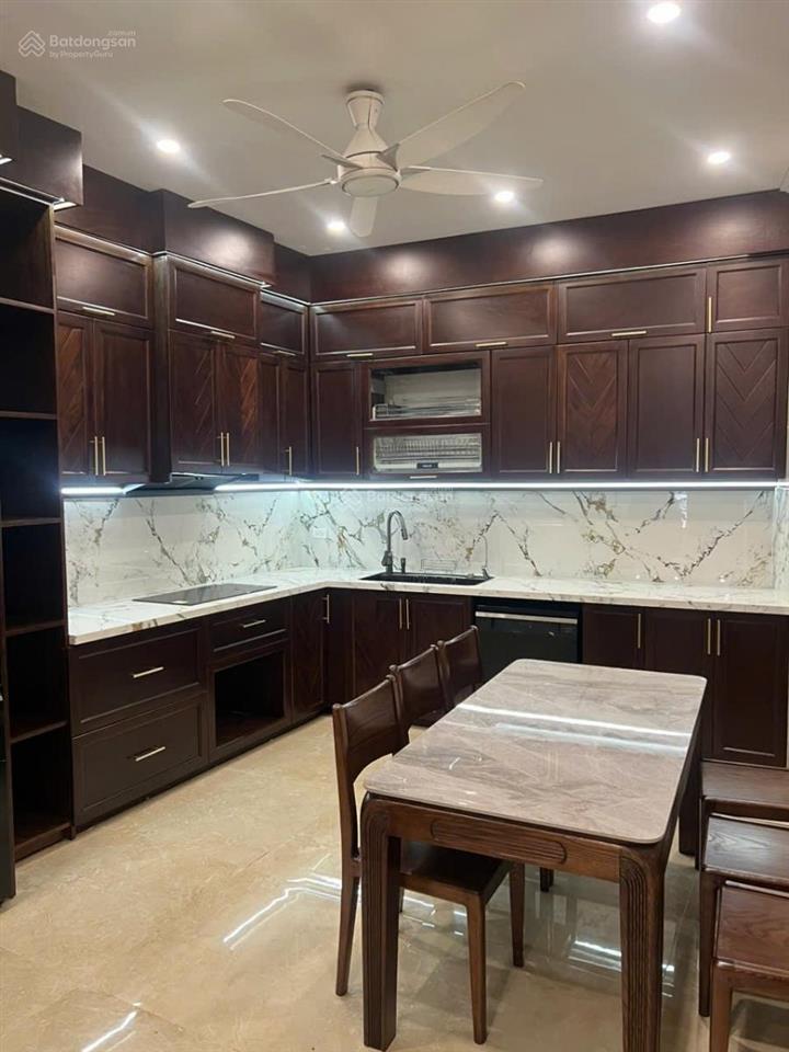 Mặt phố ngô gia tự long biên 100m2, 6tầng thang máy, kinh doanh, mt 5m. giá 25tỷ