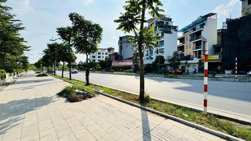 Chủ cần tiền bán gấp 345m2, mặt tiền 26m, phố nguyễn gia bồng ngọc thụy long biên.