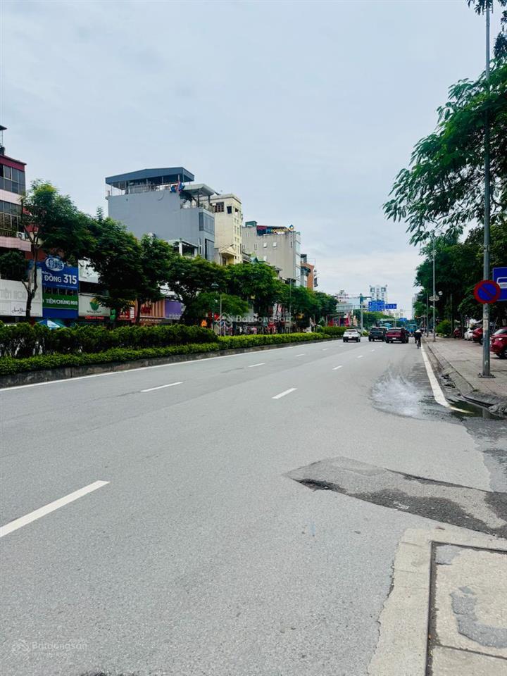 Tòa nhà mặt phố nguyễn văn cừ 215m2 mặt tiền 8m, 10 tầng thang máy, văn phòng, kinh doanh