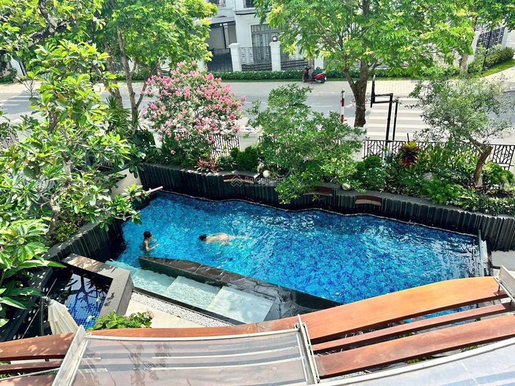 Siêu bt vinhomes riverside 380m2 nguy nga lộng lẫy đẳng cấp bể bơi ngoài trời, hầm rượu, sân vườn