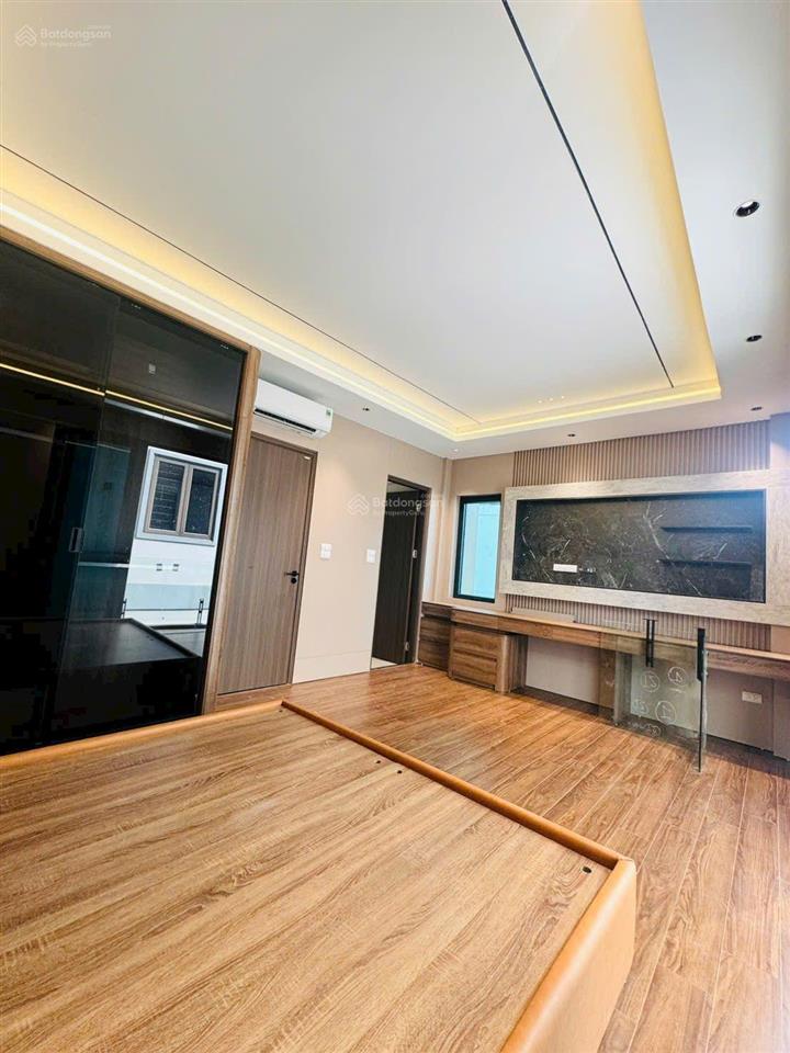 Nhà xây mới ngọc thụy 55m2 7tầng thang máy gara ôtô, mt 5m view hồ ngọc thụy, full nội thất, 17.6tỷ