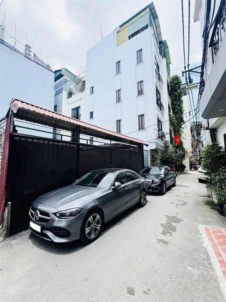 Siêu hiếm đất ngọc thụy, lô góc gần công viên, 63m2 ô tô tránh, vào nhà, đã tách làm 2 sổ. 16 tỷ