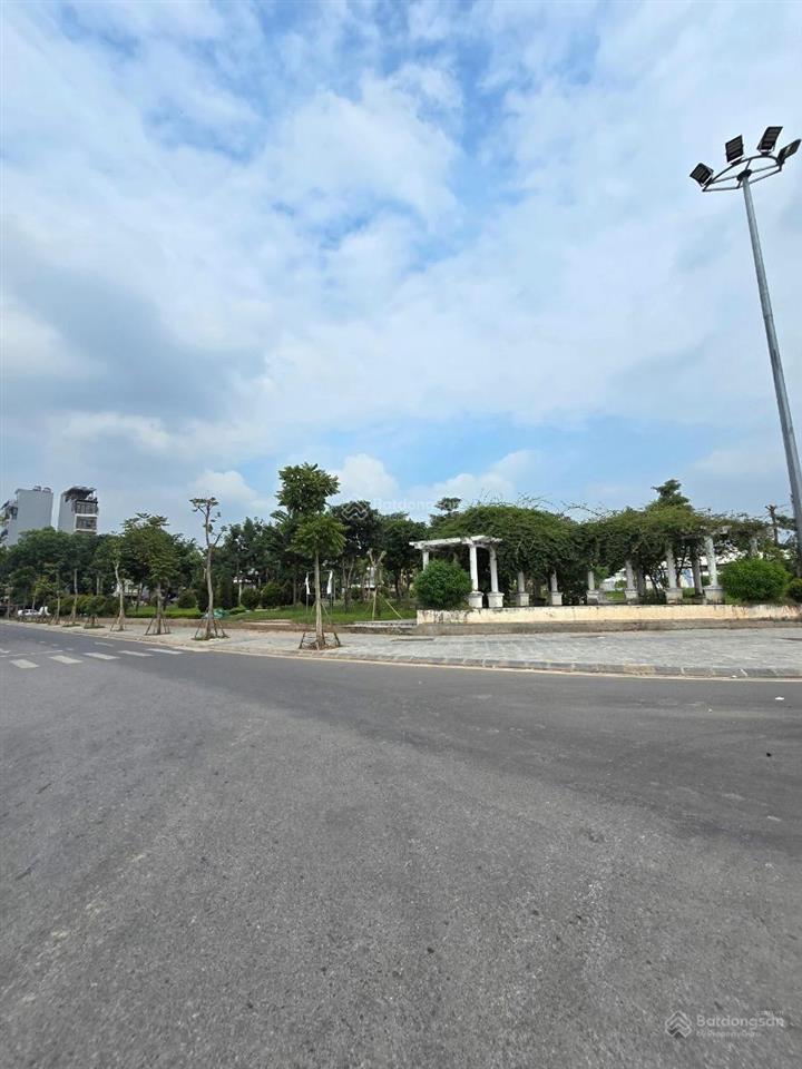 Phân lô tái định cư ngọc thụy long biên, 90m2 mt 6m ô tô tránh, chạy vòng quanh, vỉa hè 22.5 tỷ