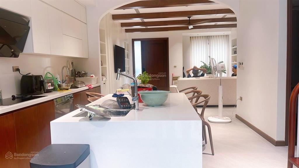 Biệt thự rẻ nhất khu đt việt hưng long biên, 130m2 5tầng thang máy,xây mới full nội thất. giá 40tỷ