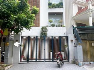 Biệt thự rẻ nhất khu đt việt hưng long biên, 130m2 5tầng thang máy,xây mới full nội thất. giá 40tỷ