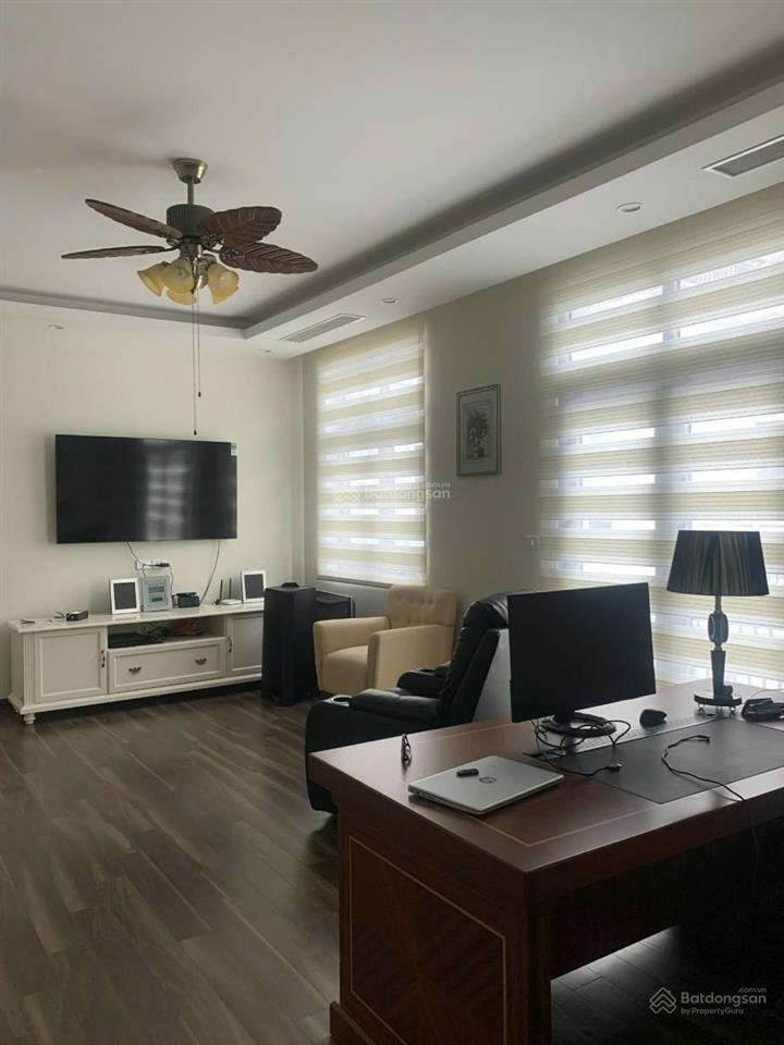 Biệt thự vinhomes riverside 180m2, 4 tầng giá 72 tỷ. chủ cần bán nhanh thương lượng mạnh.