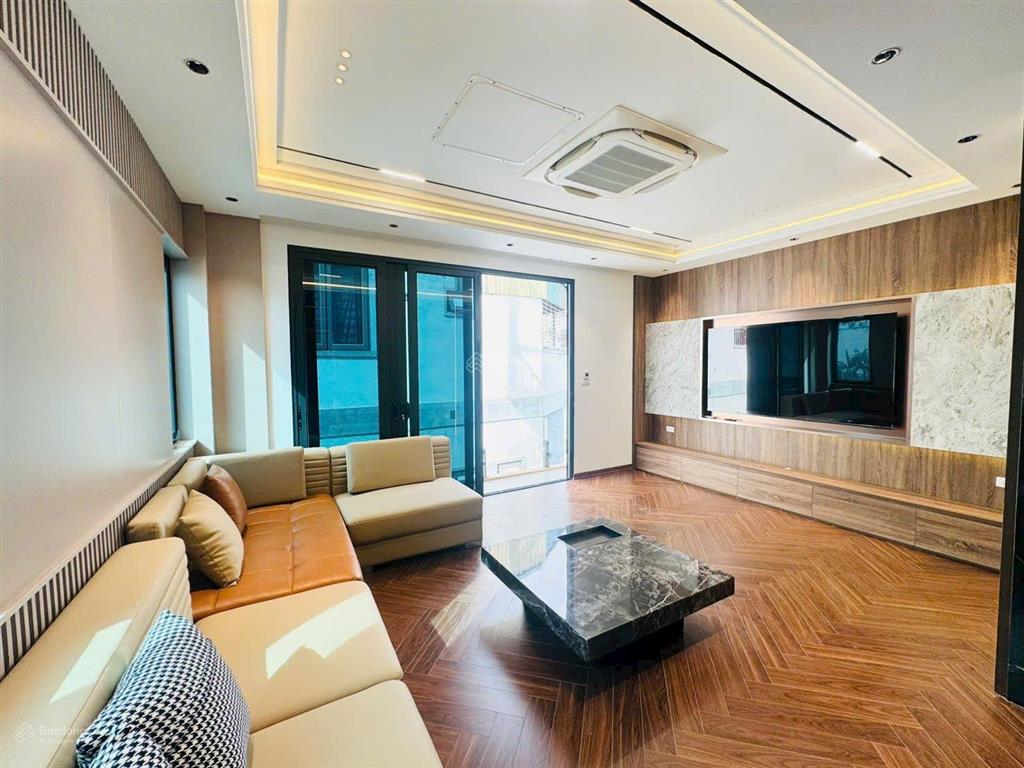 Nguyễn văn cừ long biên 55m2 7tầng thang máy, gara ôtô, full nội thất. giá 15.8tỷ, chủ cần bán gấp.