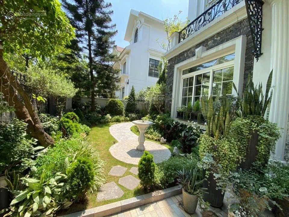 Siêu bt vinhomes riverside long biên, view sông, 300m2 4 tầng nguy nga lộng lẫy. 150tỷ có tl