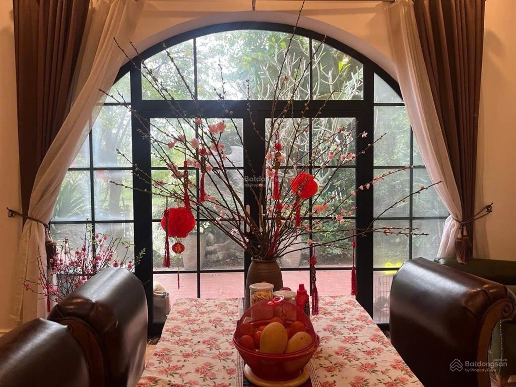 Siêu bt vinhomes riverside long biên, view sông, 300m2 4 tầng nguy nga lộng lẫy. 150tỷ có tl