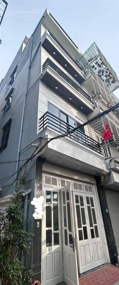 Bán gấp chỉ hơn 8 tỷ nhà gia thụy long biên 48m2 4 tầng dân xây, căn góc, ô chờ thang máy, ô tô