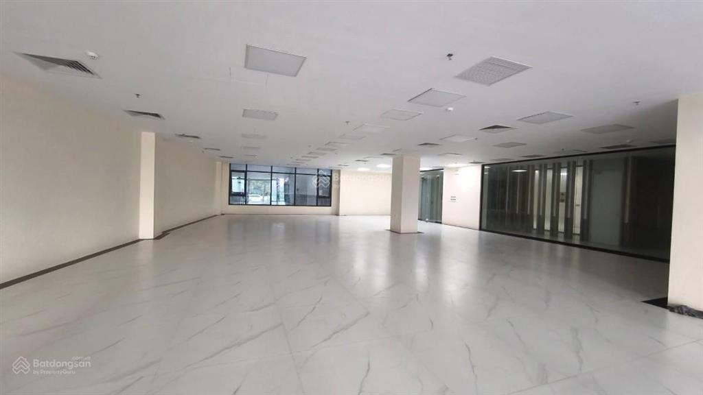 Tòa nhà mặt phố hồng tiến long biên 474m2, mặt tiền 18m, 9 tầng, giá thiện chí cho khách đầu tư